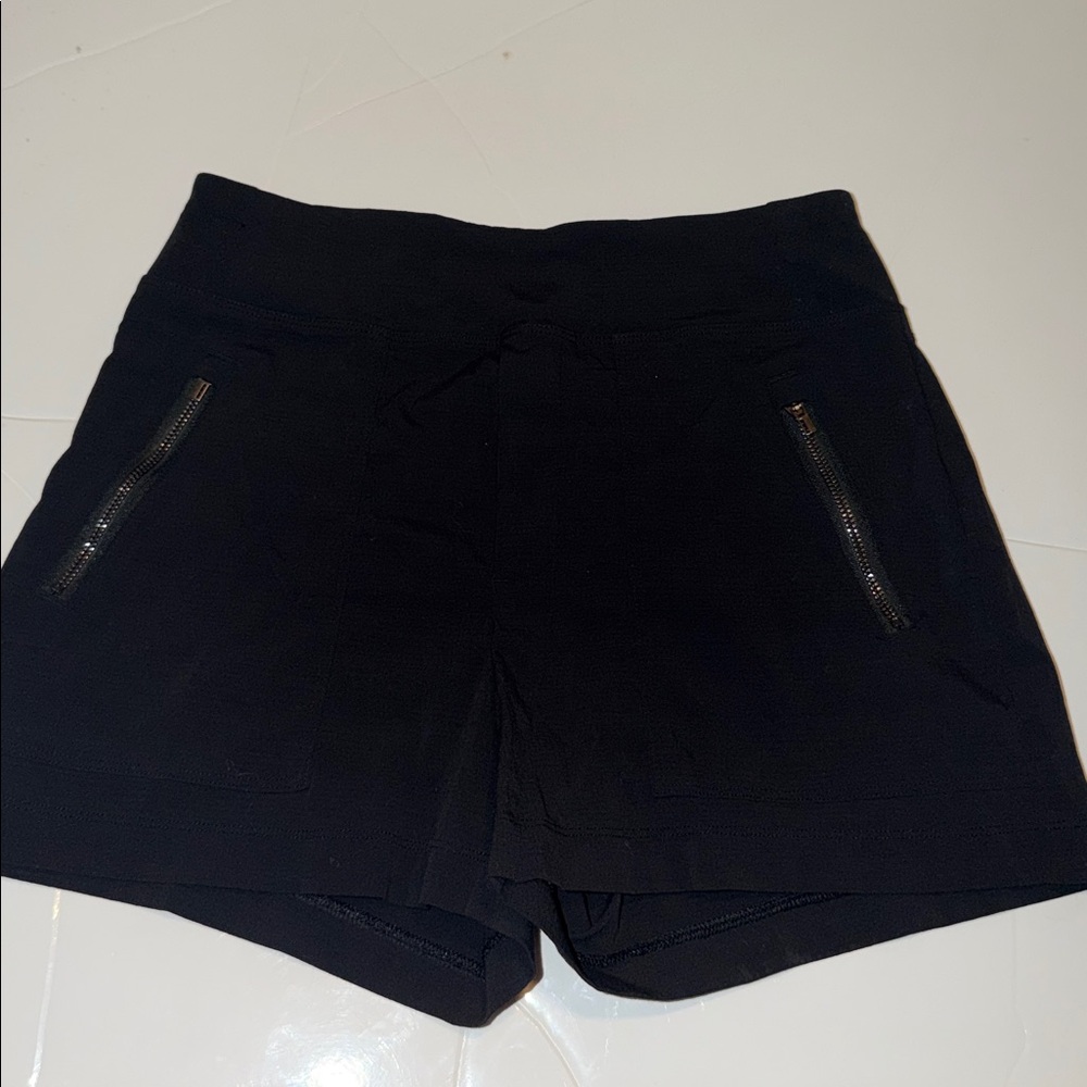 Athleta Trekkie Shorts Size 2 3”